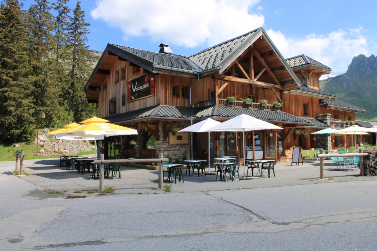 Chalet Hotel Vaccapark Le Praz de Lys Bagian luar foto