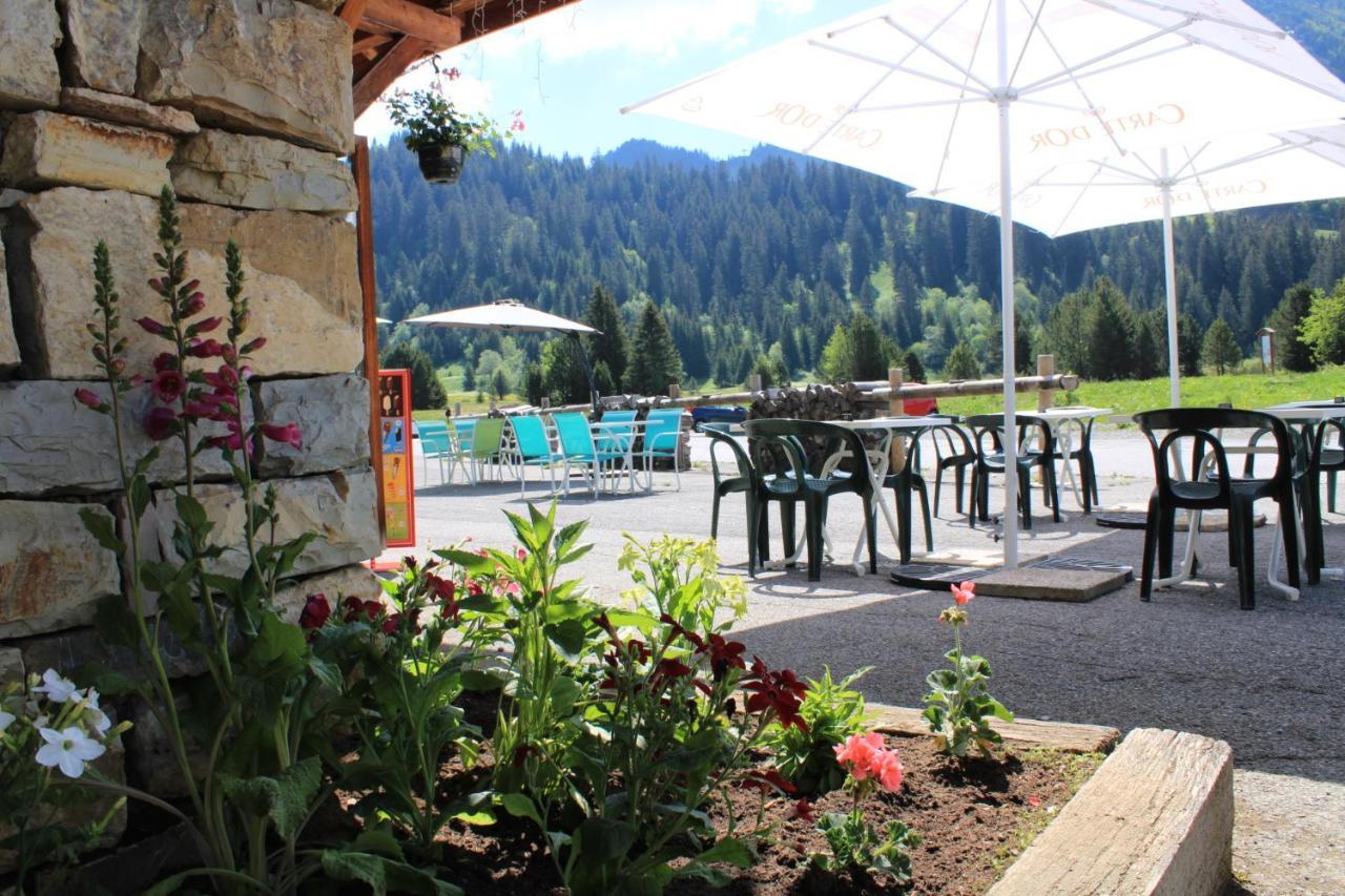 Chalet Hotel Vaccapark Le Praz de Lys Bagian luar foto