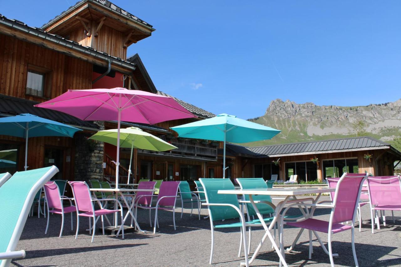 Chalet Hotel Vaccapark Le Praz de Lys Bagian luar foto