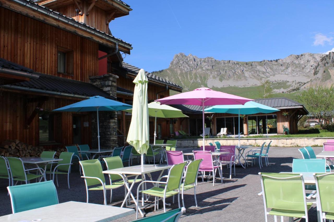 Chalet Hotel Vaccapark Le Praz de Lys Bagian luar foto