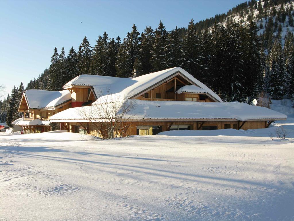 Chalet Hotel Vaccapark Le Praz de Lys Bagian luar foto