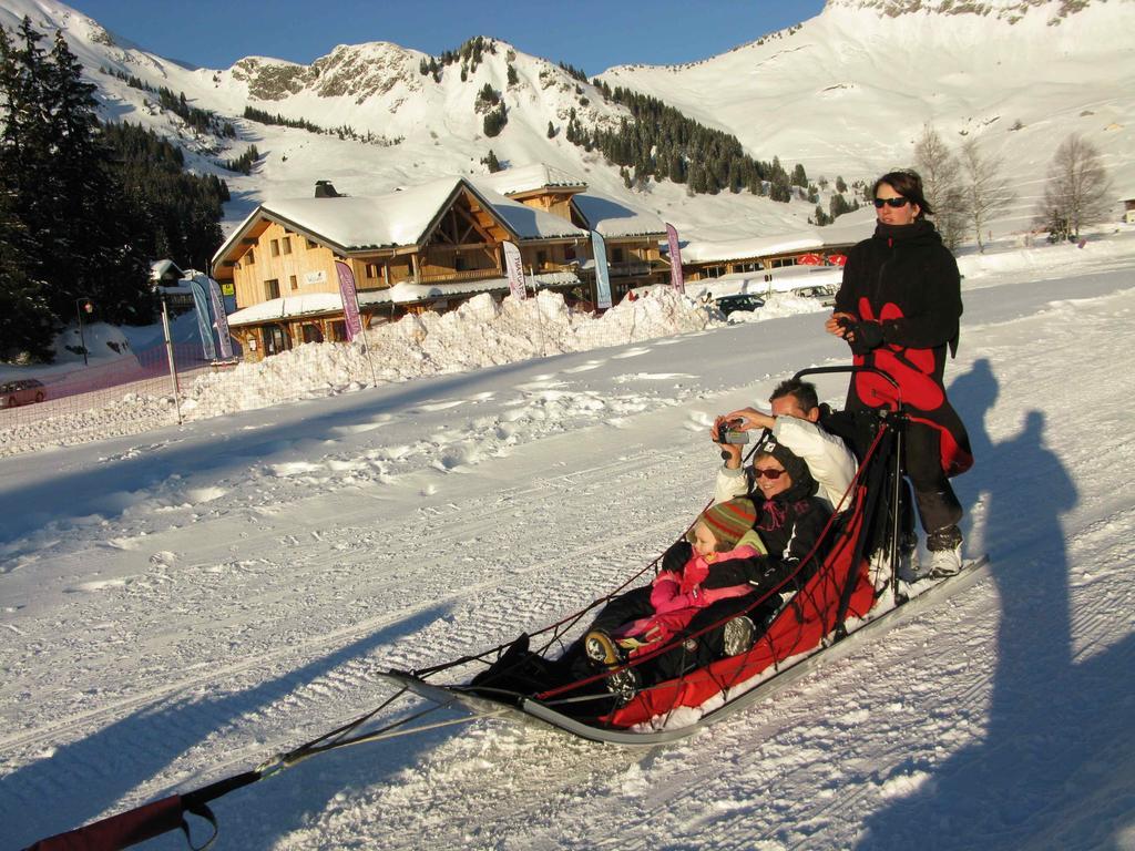 Chalet Hotel Vaccapark Le Praz de Lys Bagian luar foto