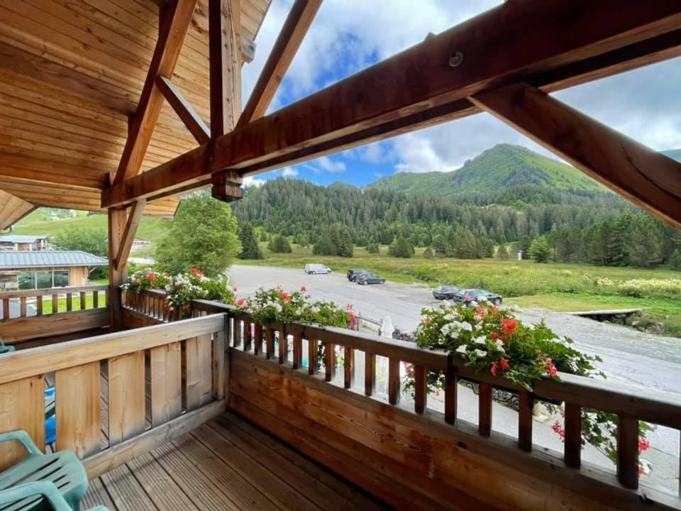 Chalet Hotel Vaccapark Le Praz de Lys Bagian luar foto