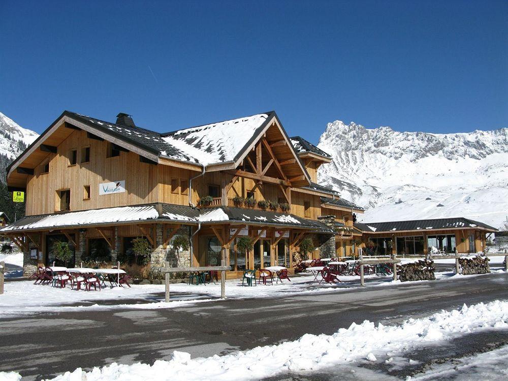 Chalet Hotel Vaccapark Le Praz de Lys Bagian luar foto